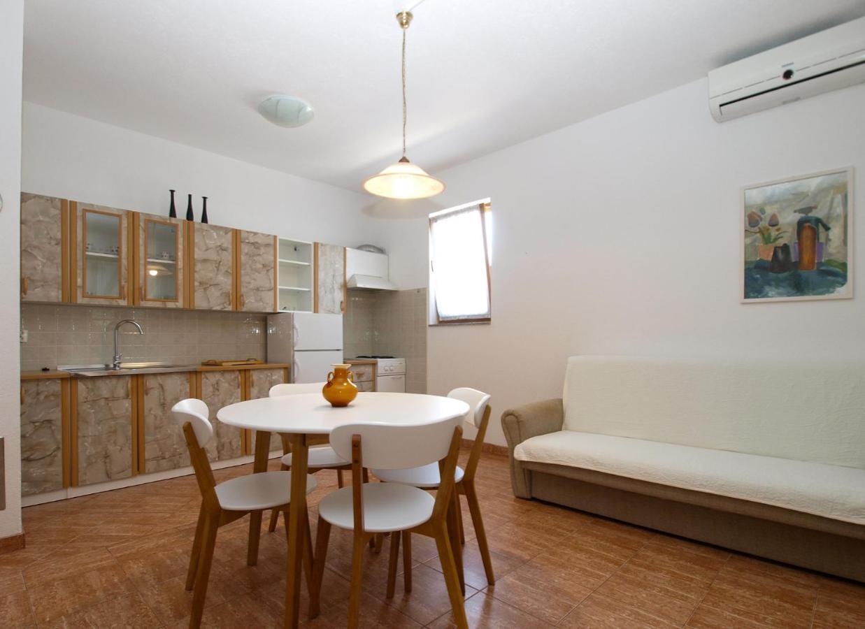 Apartemnts Guido 762 Apartment Pjescana Uvala Exterior foto
