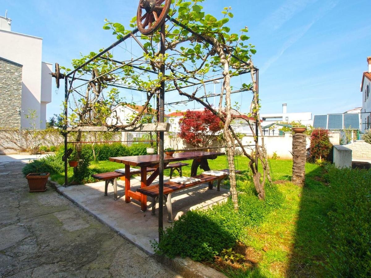 Apartemnts Guido 762 Apartment Pjescana Uvala Exterior foto